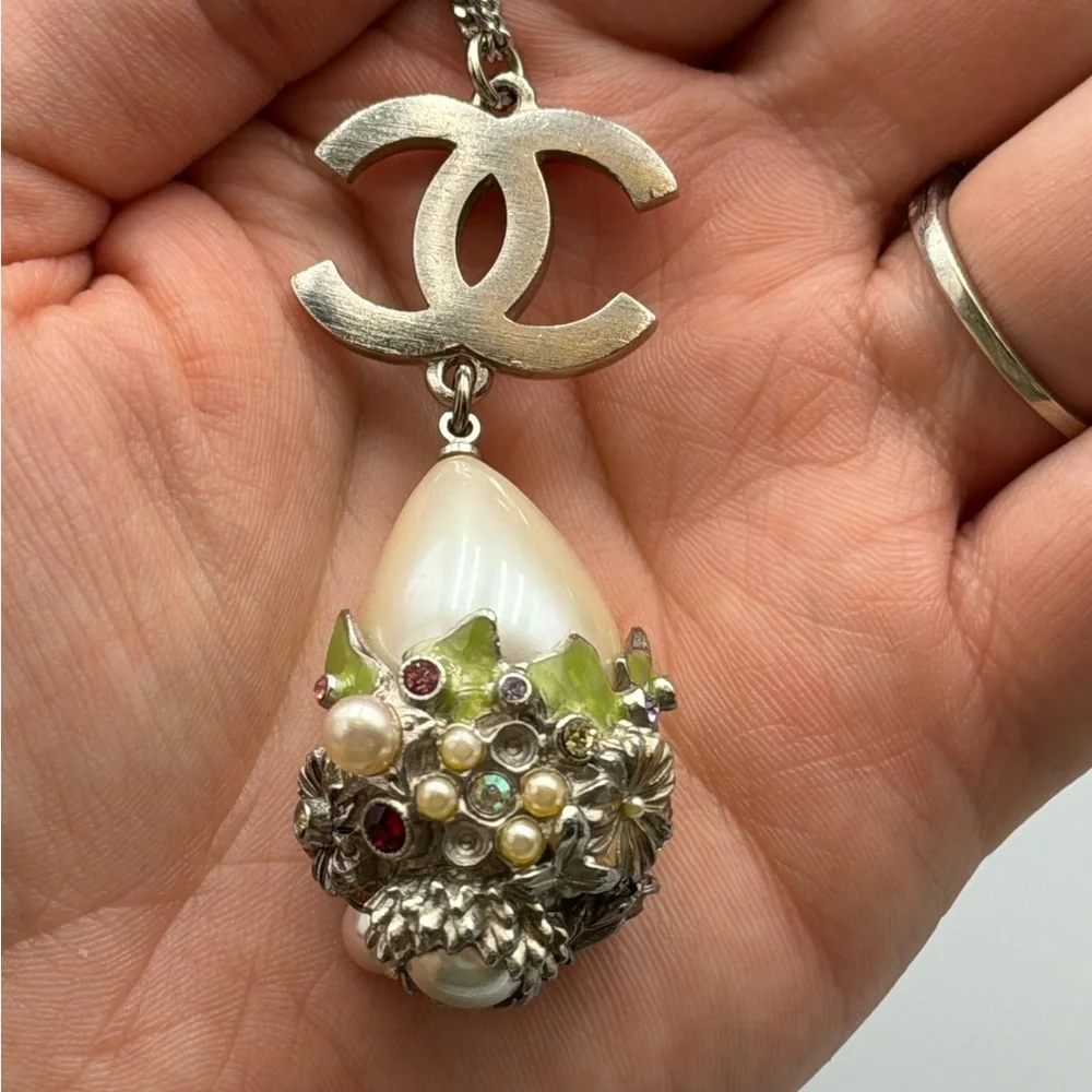 Chanel Silver-Tone CC Pearl Drop Necklace with Floral Gem Detail - Picture 2 of 8